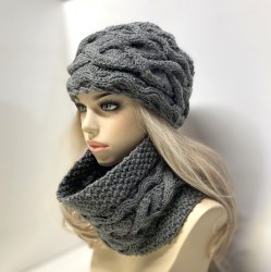 Ръчно плетена дамска шапка и шал - тъмно сиво